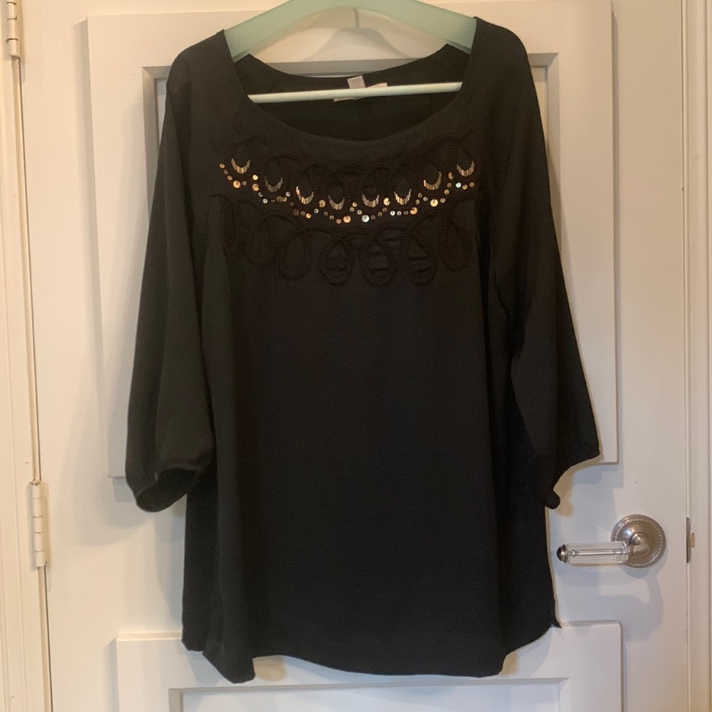 Banana Republic (XL) blouse. Gold/embroidery